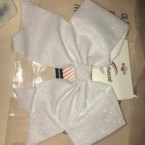 White cheer bow